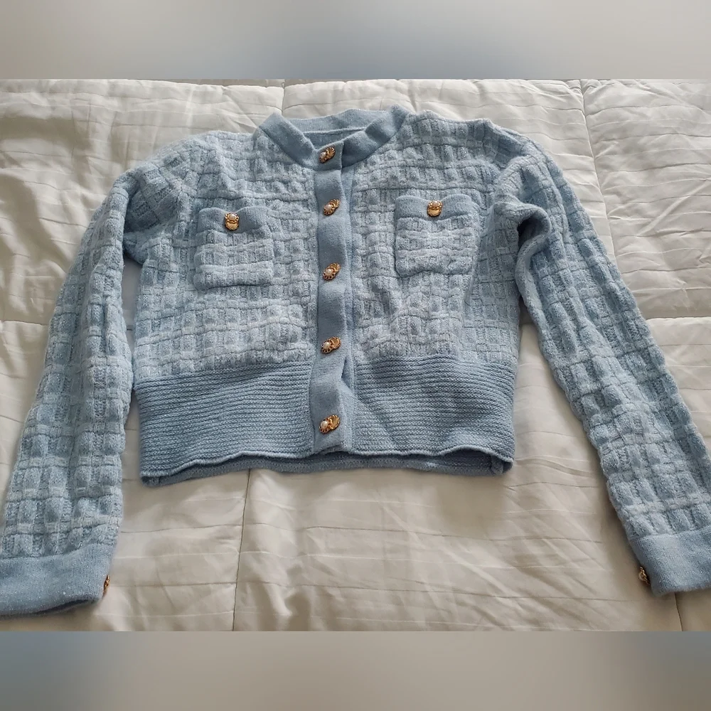 Sweaters - Picture 2 of 5